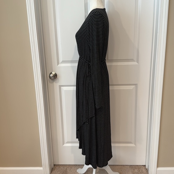 GAP Striped Maternity Dress. Size Small - Picture 4 of 5